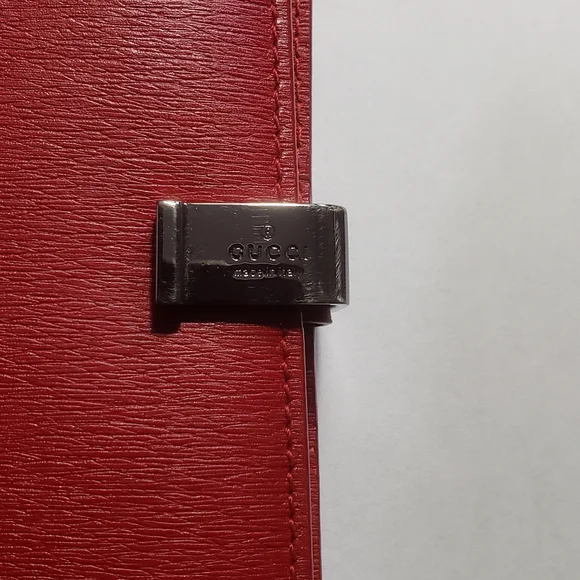 C8,021 Gucci Red Leather Address Book, Planner - Picture 7 of 11